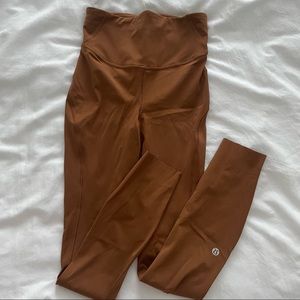 Lululemon leggings base pace